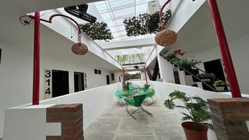 Basic Suite | Bahagian dalam