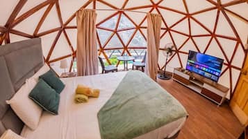 Bungalow, 1 Queen Bed, Balcony, Garden View