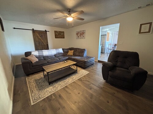 Family friendly 2 bedroom house in Roswell with kids play room and fitness room!