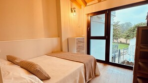 2 間睡房、熨斗/熨衫板、Wi-Fi、床單