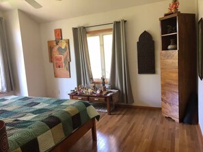 Room - Gorgeous Island Retreat (Vashon)