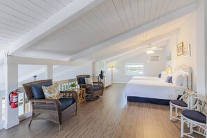 2 bedrooms, WiFi, bed sheets - Boot Key Harbor Oasis a 2-bedroom, 2-bath half duplex on Boot Key Harbor (Marathon)