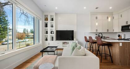 Family-friendly 3BR Calgary home, 13 min to downtown, with AC and deck