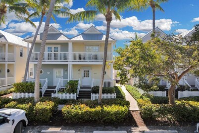 Duck Key Charming Townhome