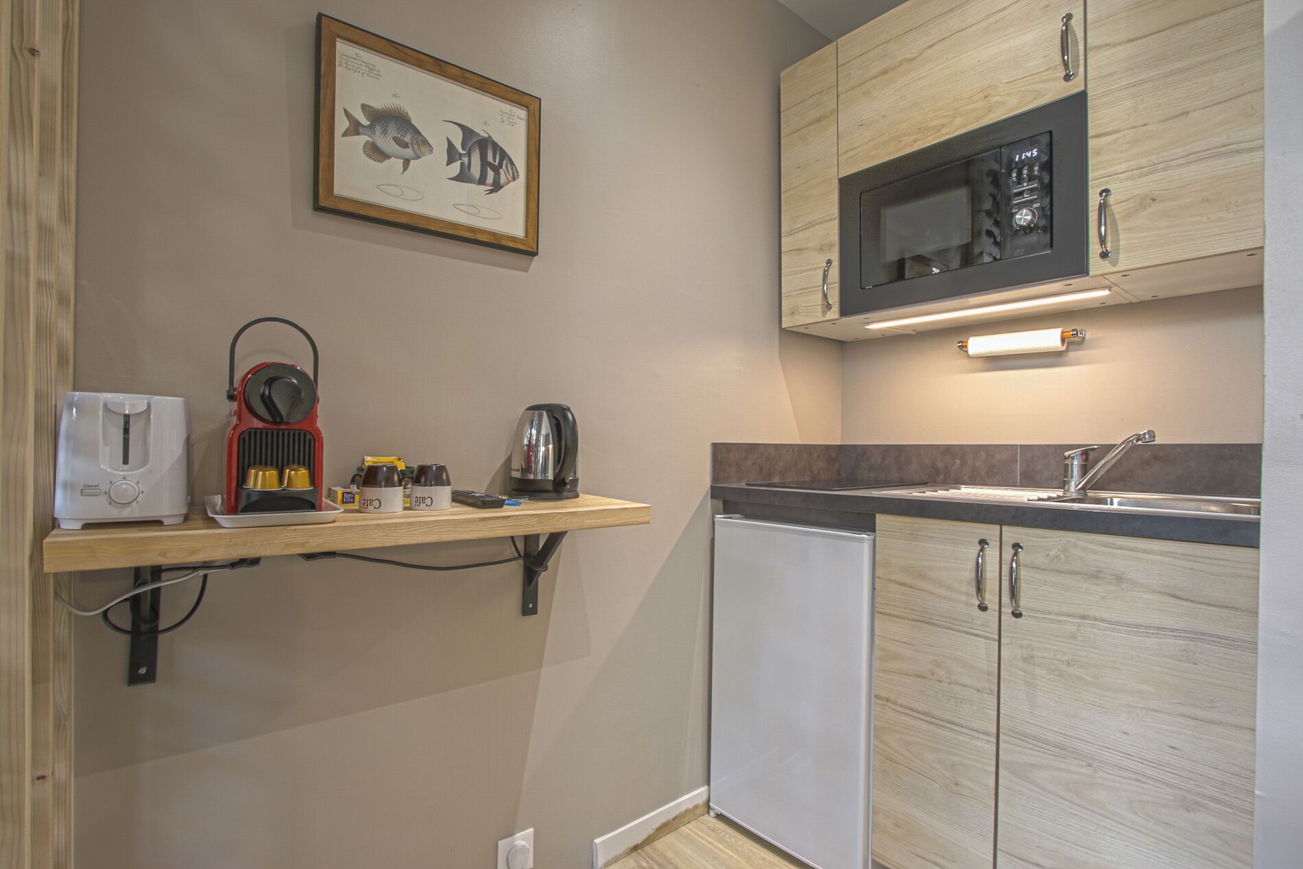Romantisches Studio, 1 Queen-Bett, Nichtraucher, Terrasse (Studio Les Galets) | Eigene Küche | Mini-Kühlschrank, Mikrowelle, Herdplatte, Espressomaschine