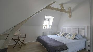 Deluxe Apartment, 1 Queen Bed with Sofa bed, Non Smoking, Kitchenette (Suite La Baleine)