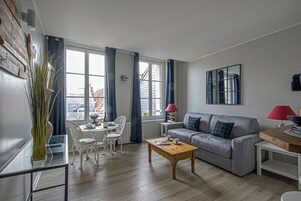 舒适开间, 1 张大床, 简易厨房 (Studio Le Bois Flotté) | 起居区 | 55-厘米智能电视 （配备数码频道）、流媒体服务