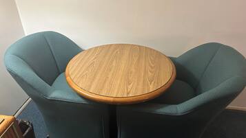 Eenpersoonskamer | Dineren