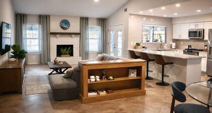 Spacious home in quiet neighbourhood minutes from the best of The Woodlands.