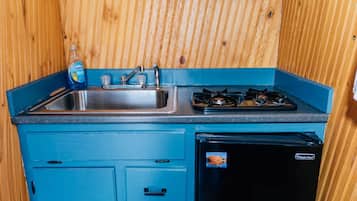 Refrigerador y parrilla de estufa
