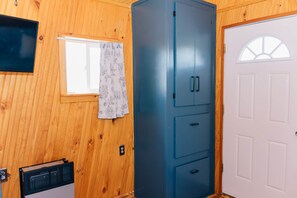 Interior - Tiny Home - Heaven Inn 307 (Lyman)