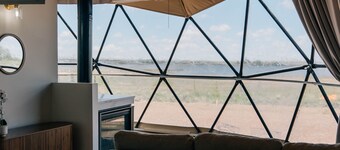 Geodome Ranch Retreat- with a Hot Tub!