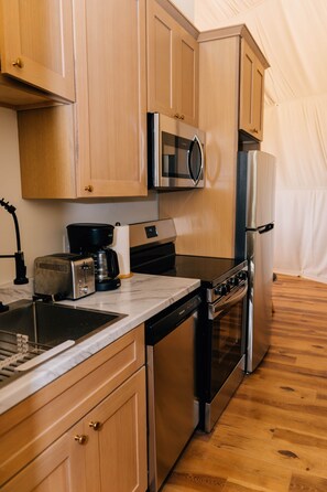 Private kitchen - Beige Dome - Heaven Inn 307 (Lyman)
