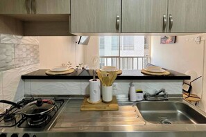 Microwave, stovetop - MARETA TORICES HOUSE (Cartagena de Indias)