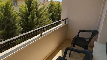 Double Room, Balcony, City View | Property grounds