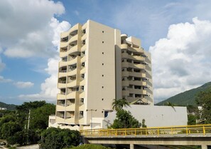Exterior - Modern apartment with pool in Bello Horizonte | Near the beach (Santa Marta)