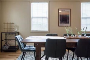 Dining - Comfy Getaway in Strasburg, VA! (Strasburg)