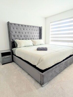 3 bedrooms, desk, iron/ironing board, free WiFi