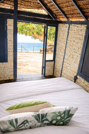 Room - Private Beachfront Home – Aore Island, Vanuatu (Sanma Province)