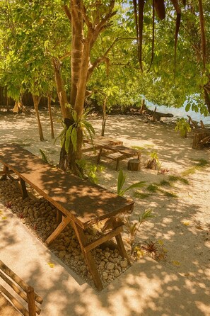 Property grounds - Private Beachfront Home – Aore Island, Vanuatu (Sanma Province)