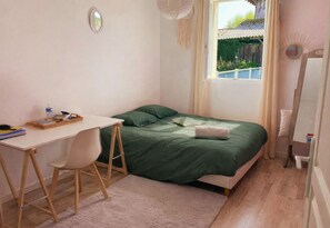 4 bedrooms, iron/ironing board, Internet, bed sheets - Villa Jeanne, family home with swimming pool (Salles)