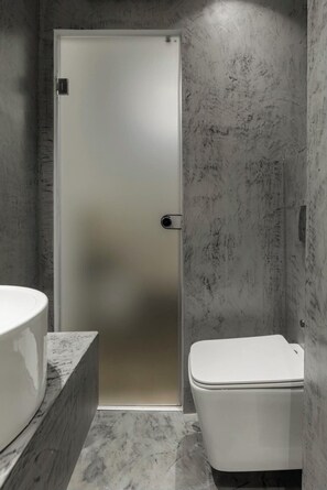 Bathroom - Modern Industrial Studio | 2’ from Metro & 10’ from Seafront | Centrally Located (Thessaloniki)