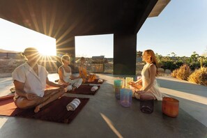 Property grounds - Desert Dawn | Spa | Fire Pit | Joshua Tree Park (Joshua Tree)