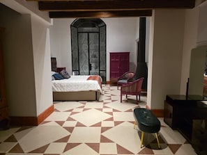 Room - English: Colonial Home with Private Pool A/C | Heart of Antigua Guatemala (Antigua Guatemala)