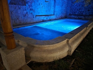 Pool - English: Colonial Home with Private Pool A/C | Heart of Antigua Guatemala (Antigua Guatemala)