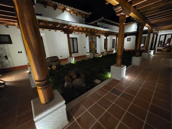 Property grounds - English: Colonial Home with Private Pool A/C | Heart of Antigua Guatemala (Antigua Guatemala)