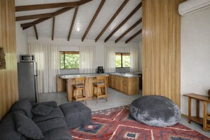 Gambar tidak terklasifikasi, 5 dari 6, tombol