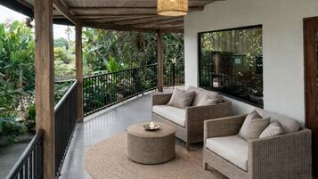 Villa, Garden View | In-room safe, free WiFi, bed sheets