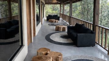 Villa | In-room safe, free WiFi, bed sheets