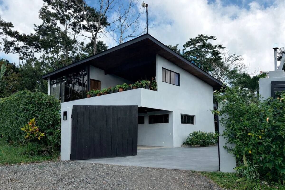 Biệt thự, quang cảnh vườn