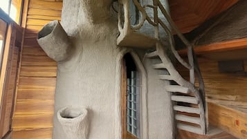 Tree House | In-room safe, free WiFi, bed sheets