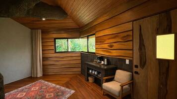 Tree House | Coffres-forts dans les chambres, Wi-Fi gratuit, draps fournis
