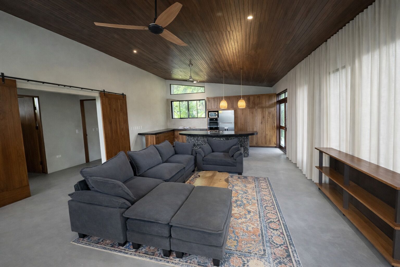 Superior Tent, Mountain View | Living area