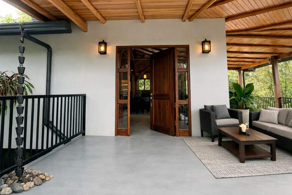 Biệt thự, quang cảnh vườn