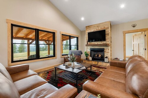 The Starry Pines Hideaway