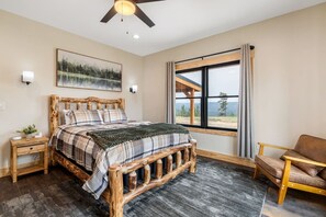 5 bedrooms, iron/ironing board, WiFi, bed sheets