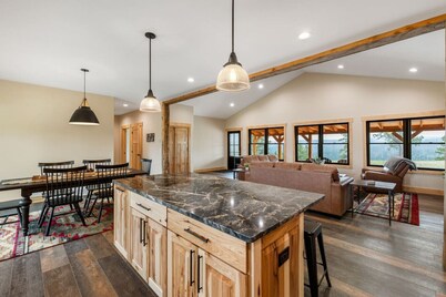 The Starry Pines Hideaway