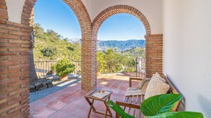 Terrace/patio - Villa María Sayalonga by Ruralidays (Málaga)