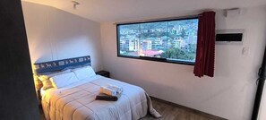 1 bedroom, iron/ironing board, Internet, bed sheets - Very private studio apartment close to the airport and 15 minutes from the historic center. (Cusco)