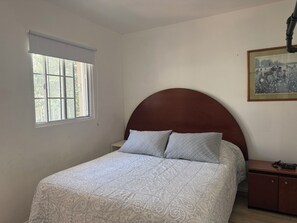 Comfort Double Room, Patio, Courtyard View - The 222 (Mexico City)