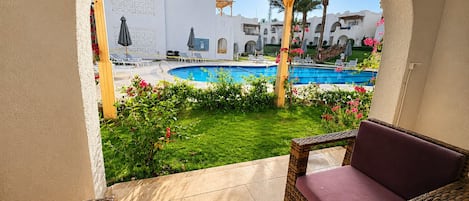 Outdoor pool, a heated pool
