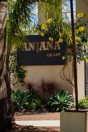 Exterior detail - Complejo Anjana (Federación)