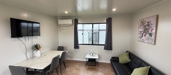Peaceful Farm Stay - Kingsdale Park Luxury Cabins