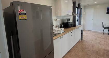 Peaceful Farm Stay - Kingsdale Park Luxury Cabins