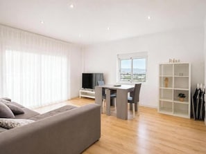 Living area - Spacious Apartment - Port Fórum - Near Barcelona (Sant Adrià de Besòs)