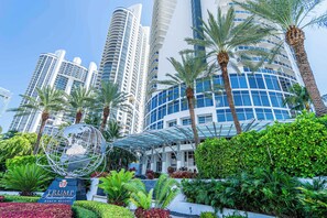 Exterior - Exclusive Trump Beachfront Condo (Sunny Isles Beach)